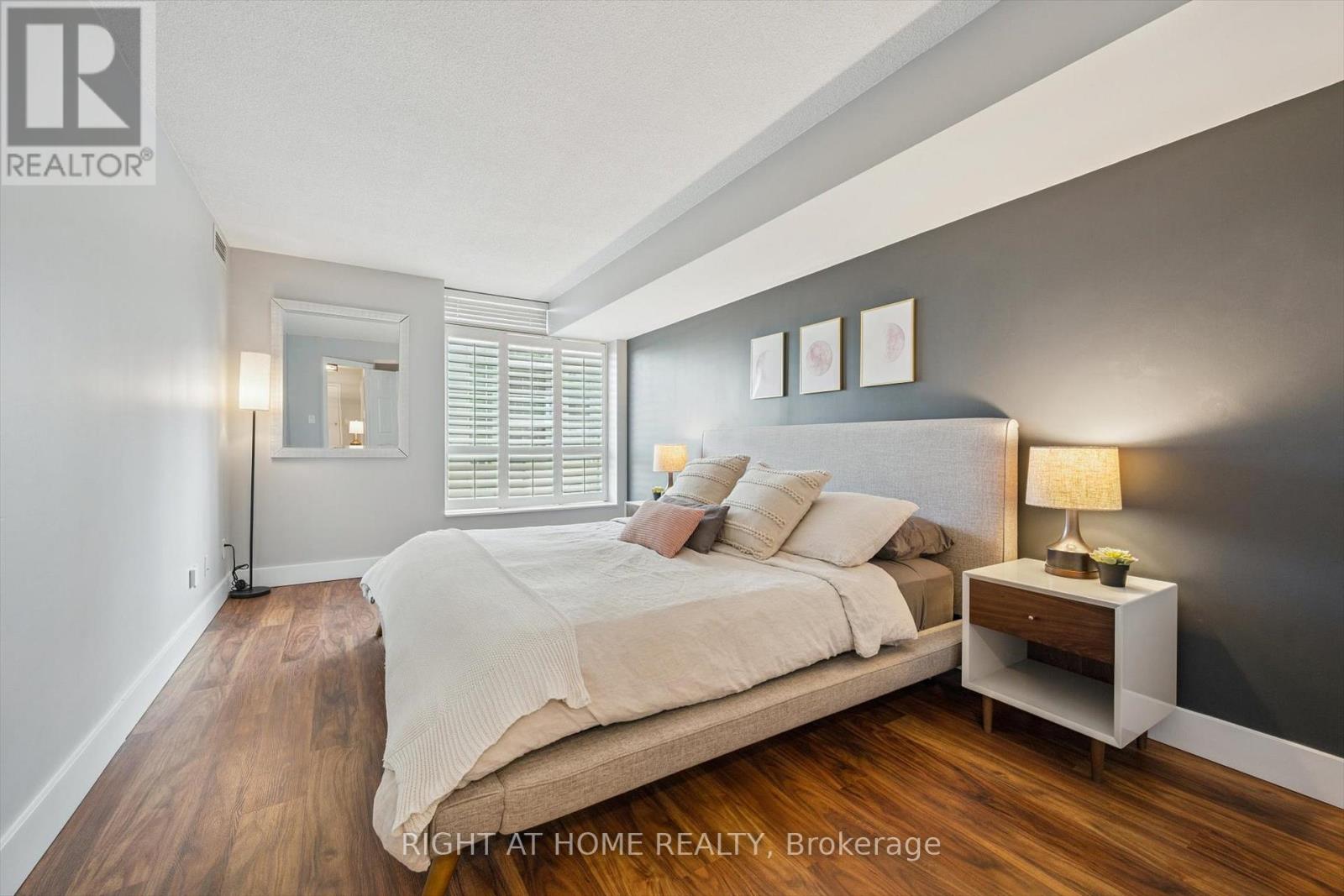 304 - 190 Manitoba Street, Toronto (Mimico), Ontario  M8Y 3Y8 - Photo 17 - W12464948