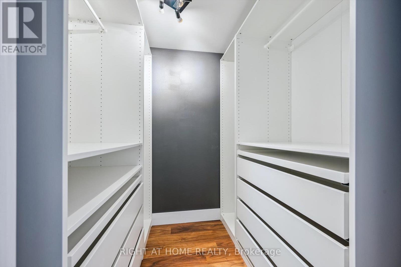 304 - 190 Manitoba Street, Toronto (Mimico), Ontario  M8Y 3Y8 - Photo 20 - W12464948