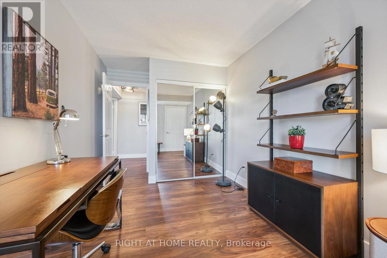 304 - 190 Manitoba Street, Toronto (Mimico), Ontario  M8Y 3Y8 - Photo 23 - W12464948