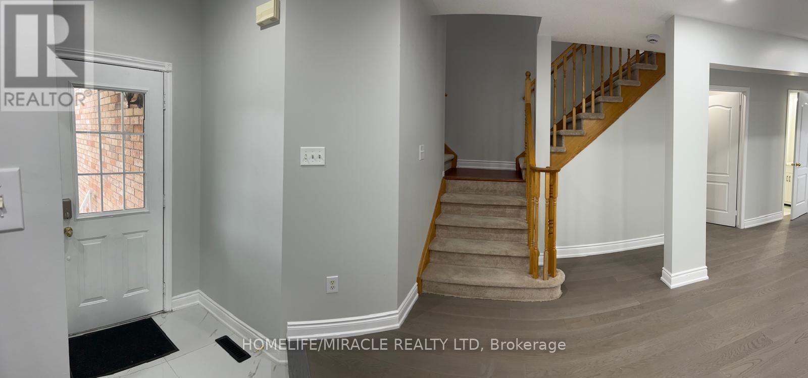 66 Studebaker Trail, Brampton, Ontario  L7A 3A5 - Photo 2 - W12464953