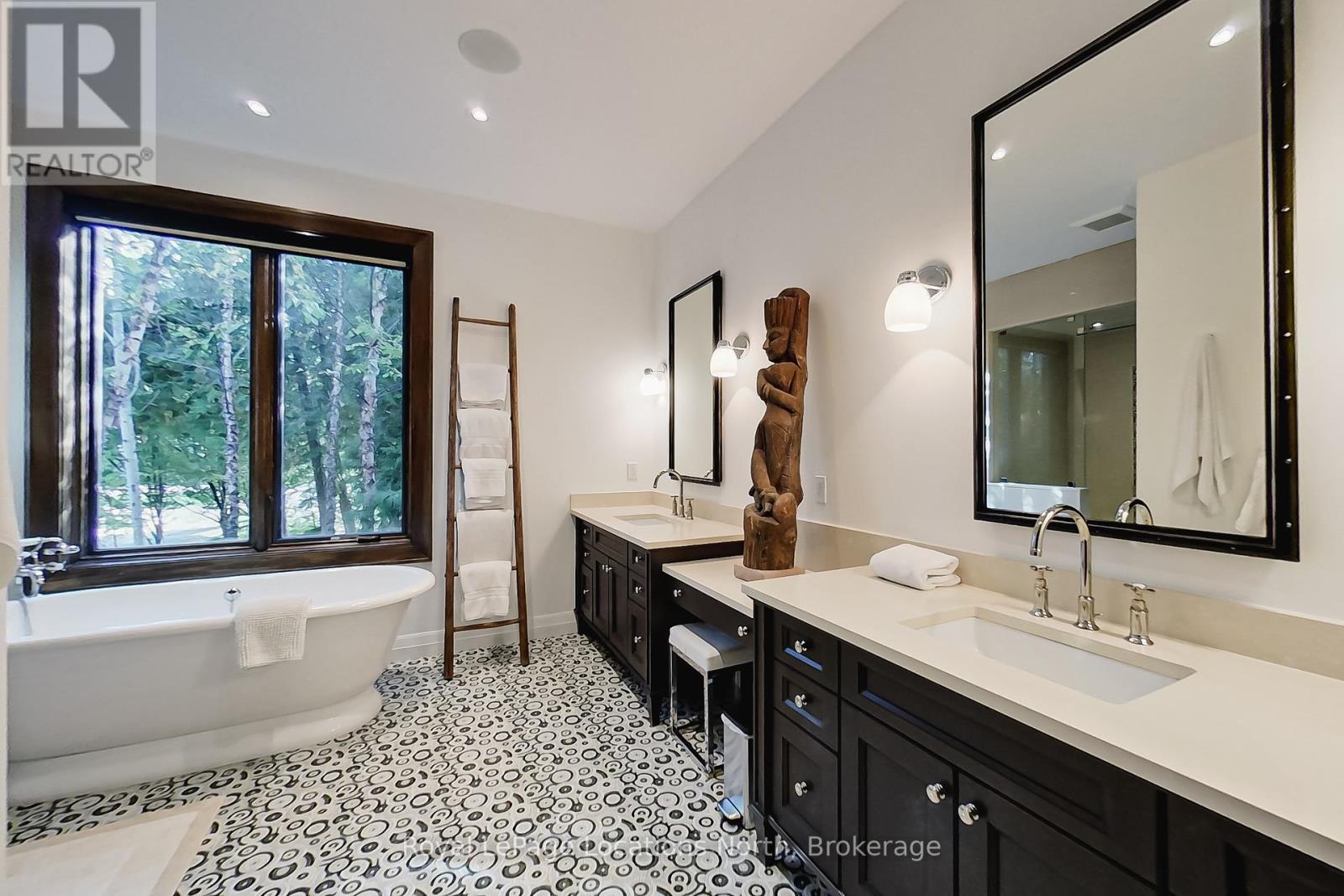 115 Ellis Drive, Blue Mountains, Ontario  N0H 1J0 - Photo 22 - X12465020