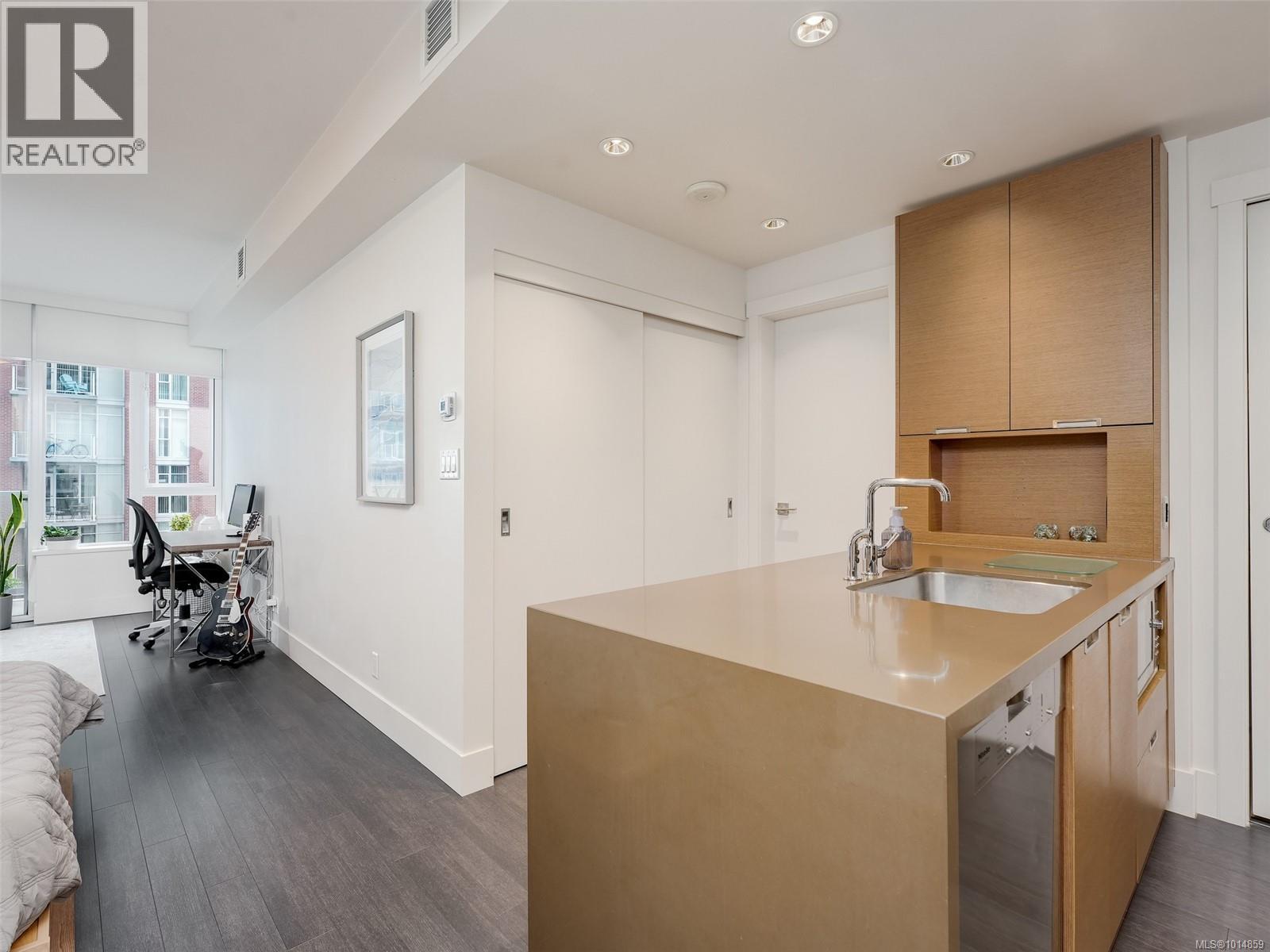 410 83 Saghalie Rd, Victoria, British Columbia  V9A 0A1 - Photo 12 - 1014859