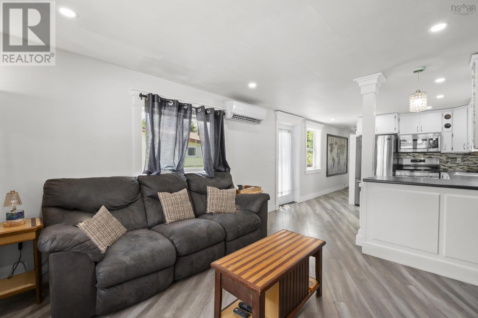 55 Brook Street, Middle Sackville, Nova Scotia  B4E 1C1 - Photo 11 - 202516844