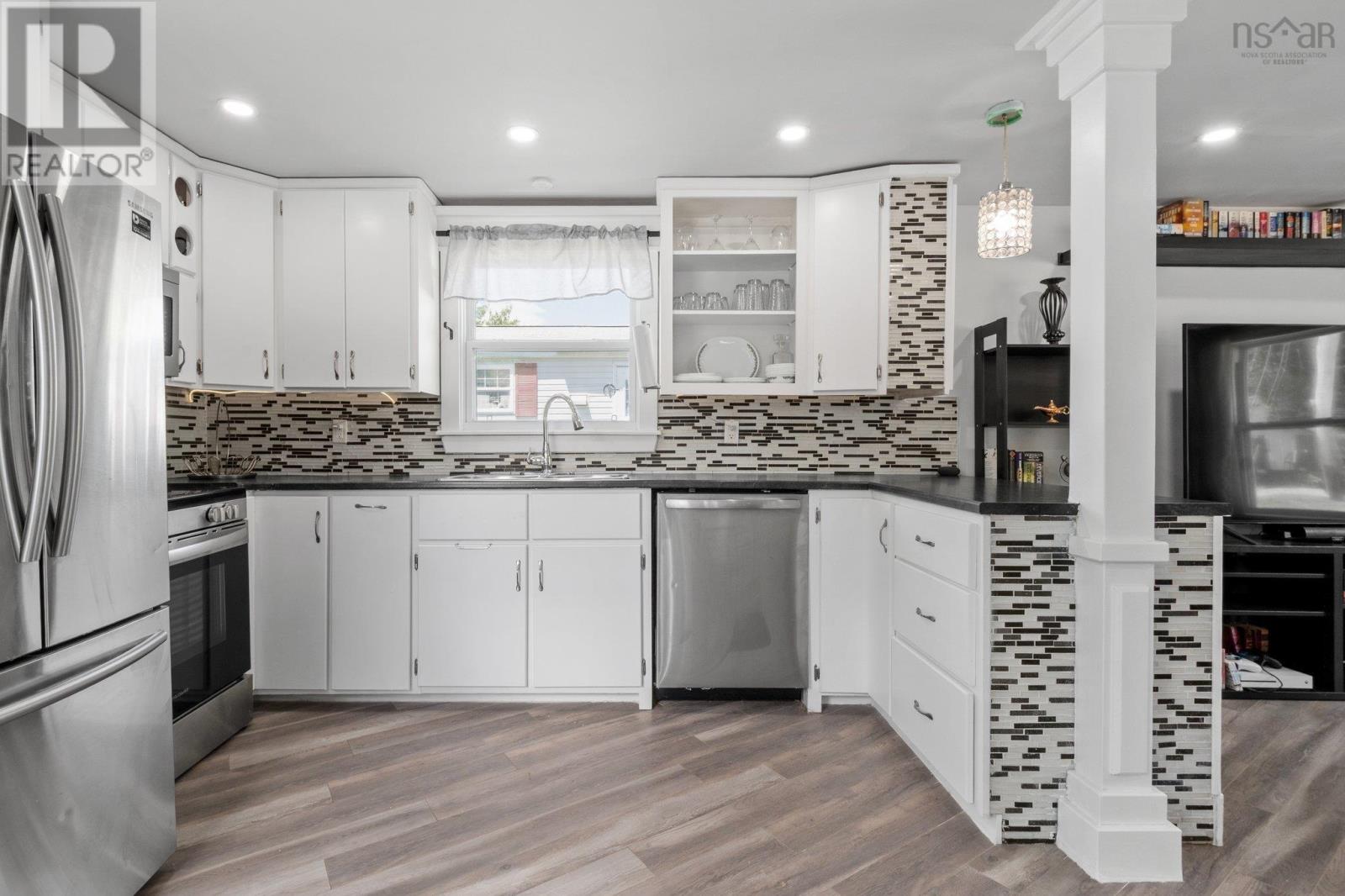 55 Brook Street, Middle Sackville, Nova Scotia  B4E 1C1 - Photo 6 - 202516844