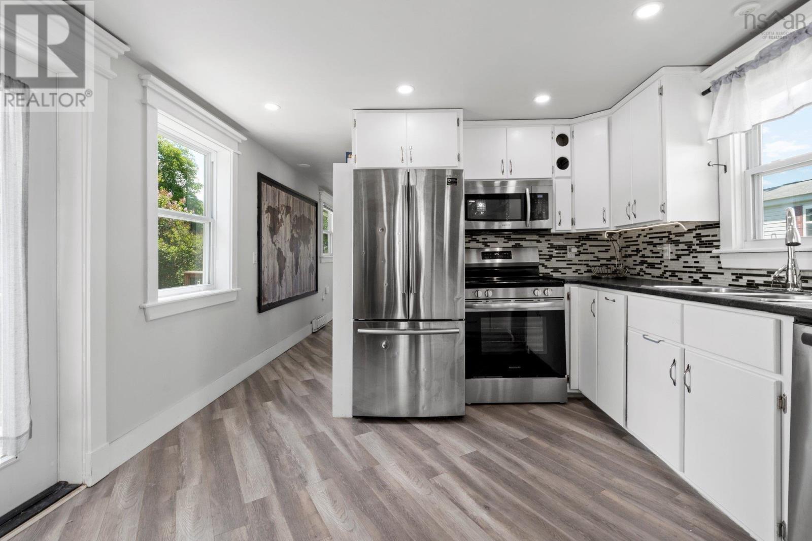 55 Brook Street, Middle Sackville, Nova Scotia  B4E 1C1 - Photo 4 - 202516844