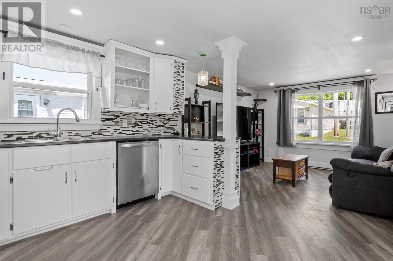 55 Brook Street, Middle Sackville, Nova Scotia  B4E 1C1 - Photo 5 - 202516844