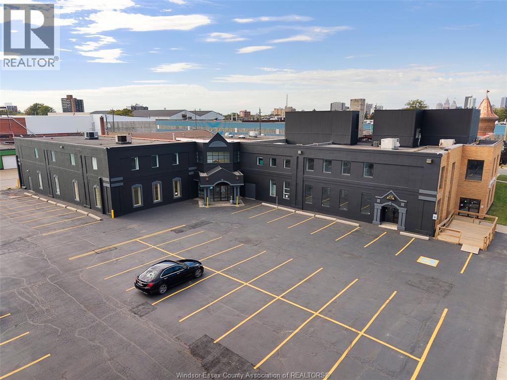 MLS# 25026147: 1501 HOWARD AVENUE Unit# 105, Windsor, Canada