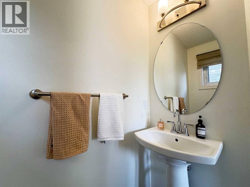 1014 162 Street Sw, Edmonton, Alberta  T6W 2G9 - Photo 4 - A2263031