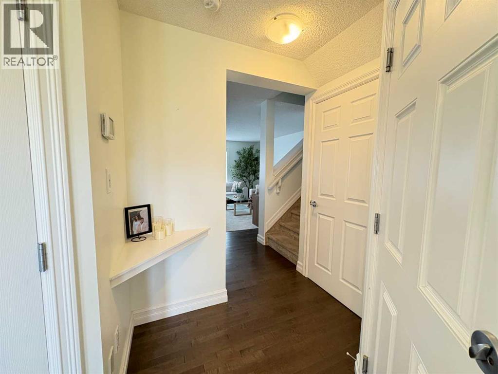 1014 162 Street Sw, Edmonton, Alberta  T6W 2G9 - Photo 3 - A2263031