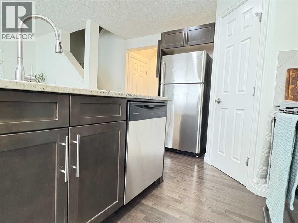 1014 162 Street Sw, Edmonton, Alberta  T6W 2G9 - Photo 9 - A2263031