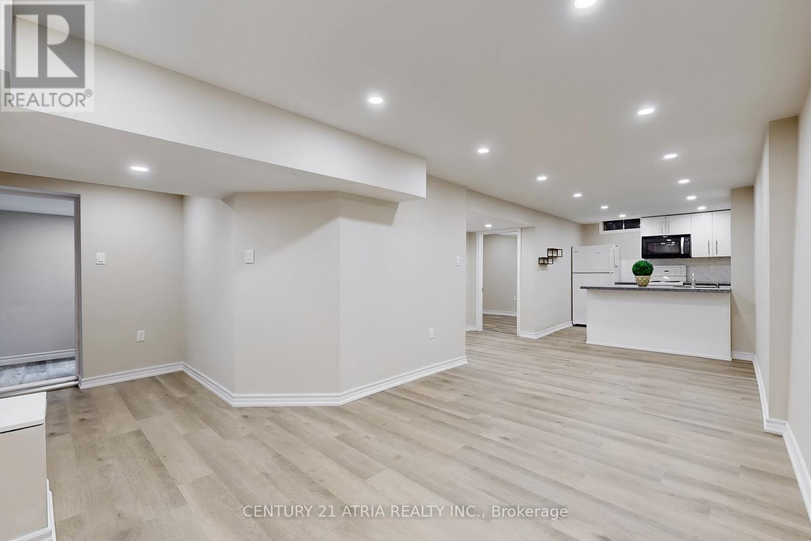 60 Steepleview Crescent, Richmond Hill, Ontario  L4C 9R3 - Photo 36 - N12464972