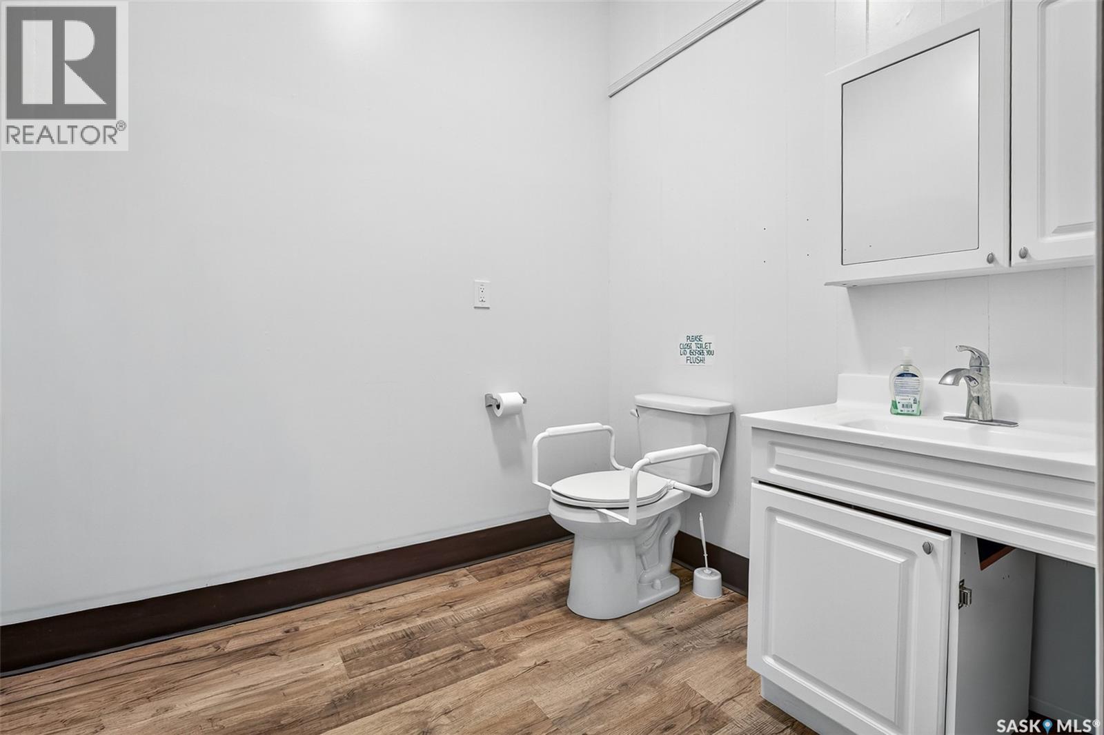 220-222 Main Street N, Moose Jaw, Saskatchewan  S6H 3J8 - Photo 13 - SK020734