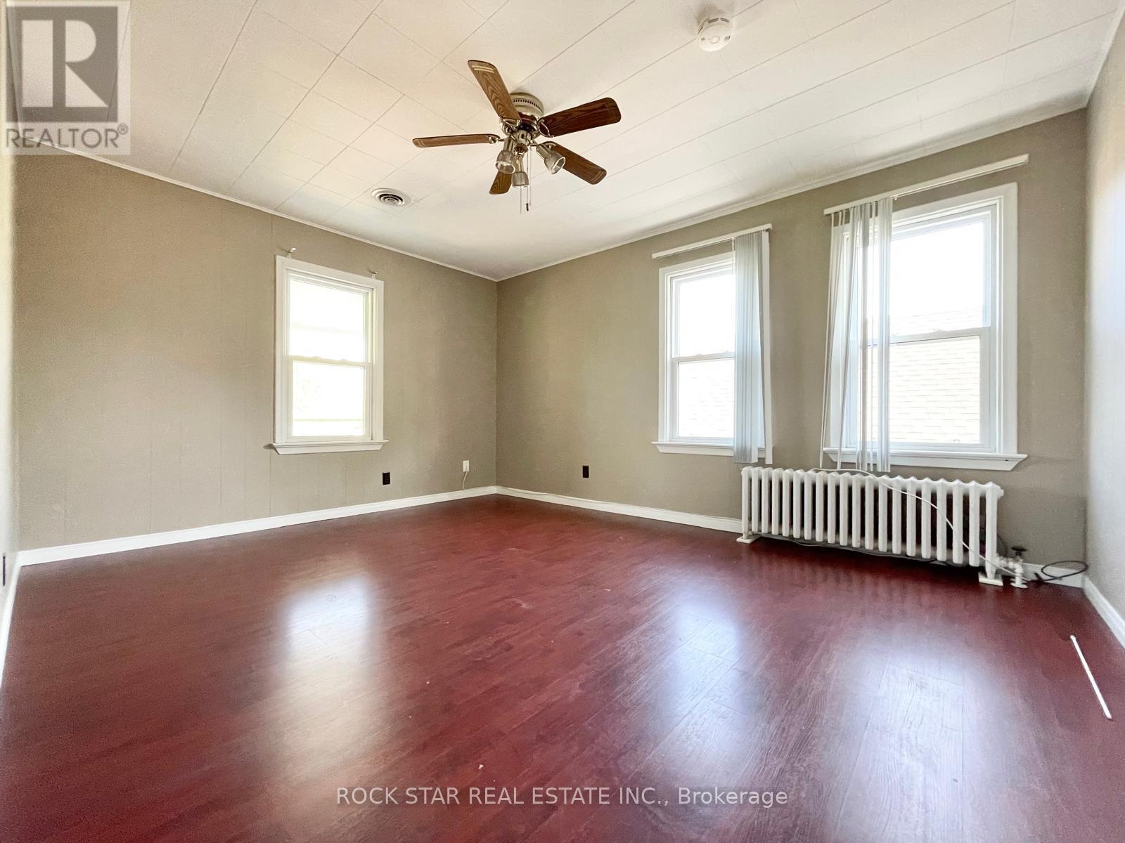 111 Mcalpine Avenue S, Welland (Lincoln/crowland), Ontario  L3B 1T7 - Photo 23 - X12464110