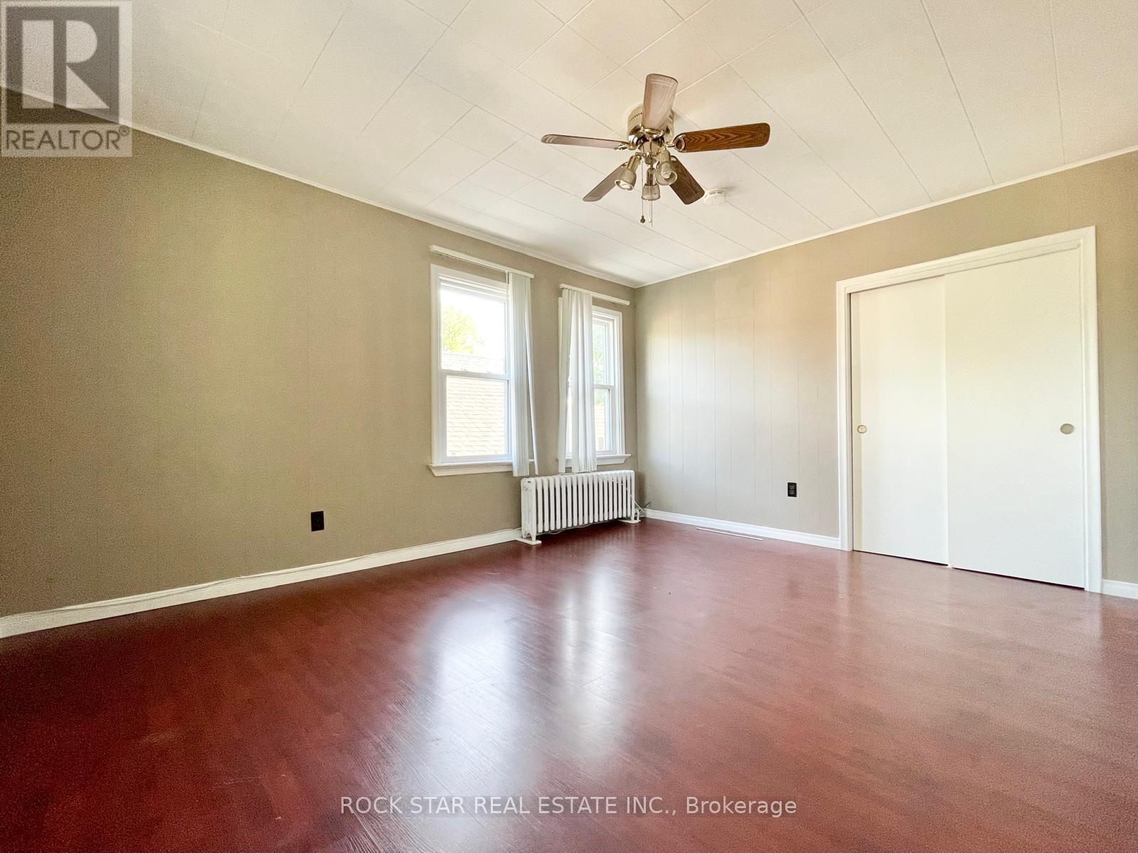 111 Mcalpine Avenue S, Welland (Lincoln/crowland), Ontario  L3B 1T7 - Photo 25 - X12464110