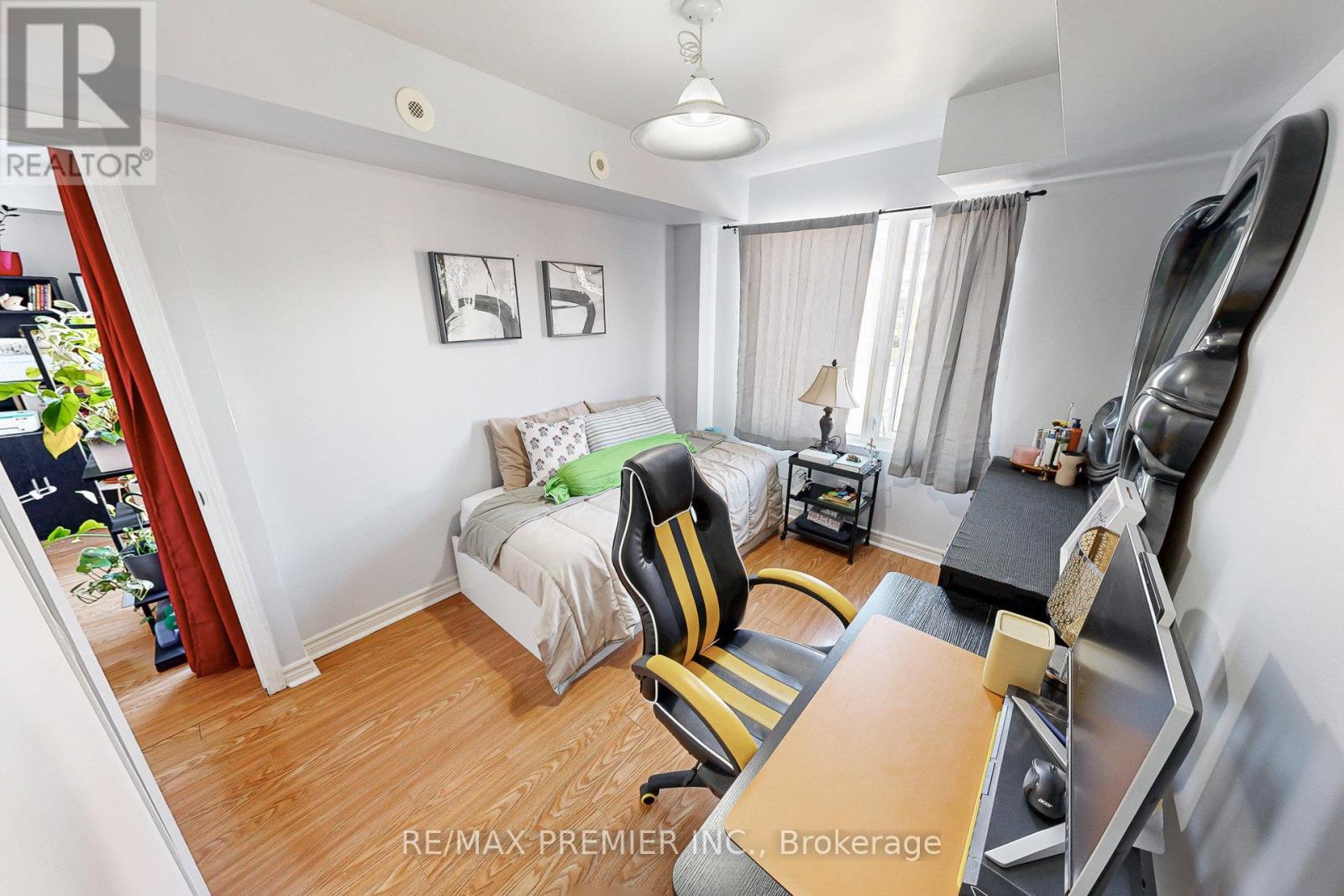 2046 - 3033 Finch Avenue, Toronto, Ontario  M9M 0A3 - Photo 15 - W12456712