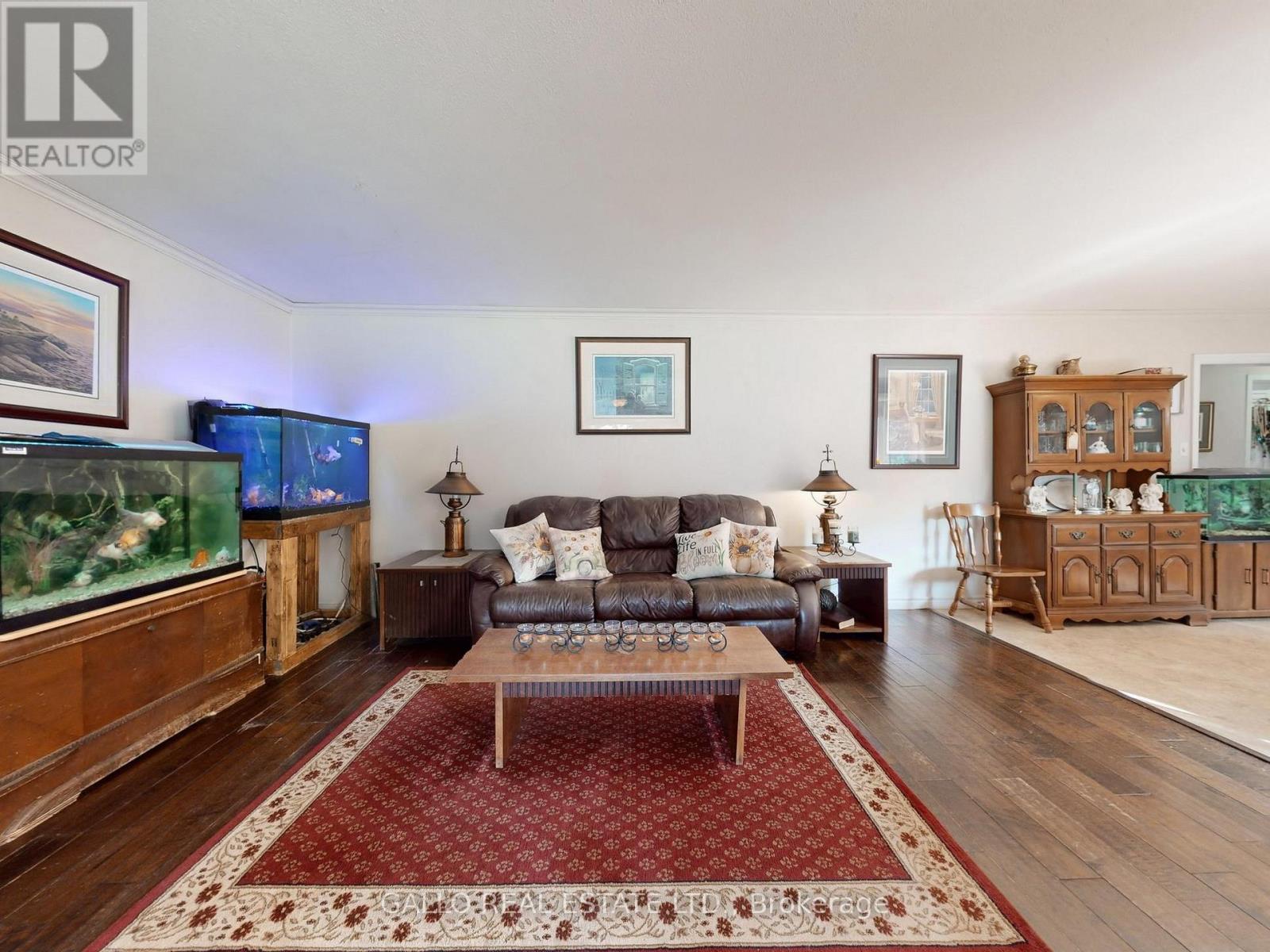 12151 Tenth Line, Whitchurch-Stouffville, Ontario  L4A 6B9 - Photo 10 - N12402067