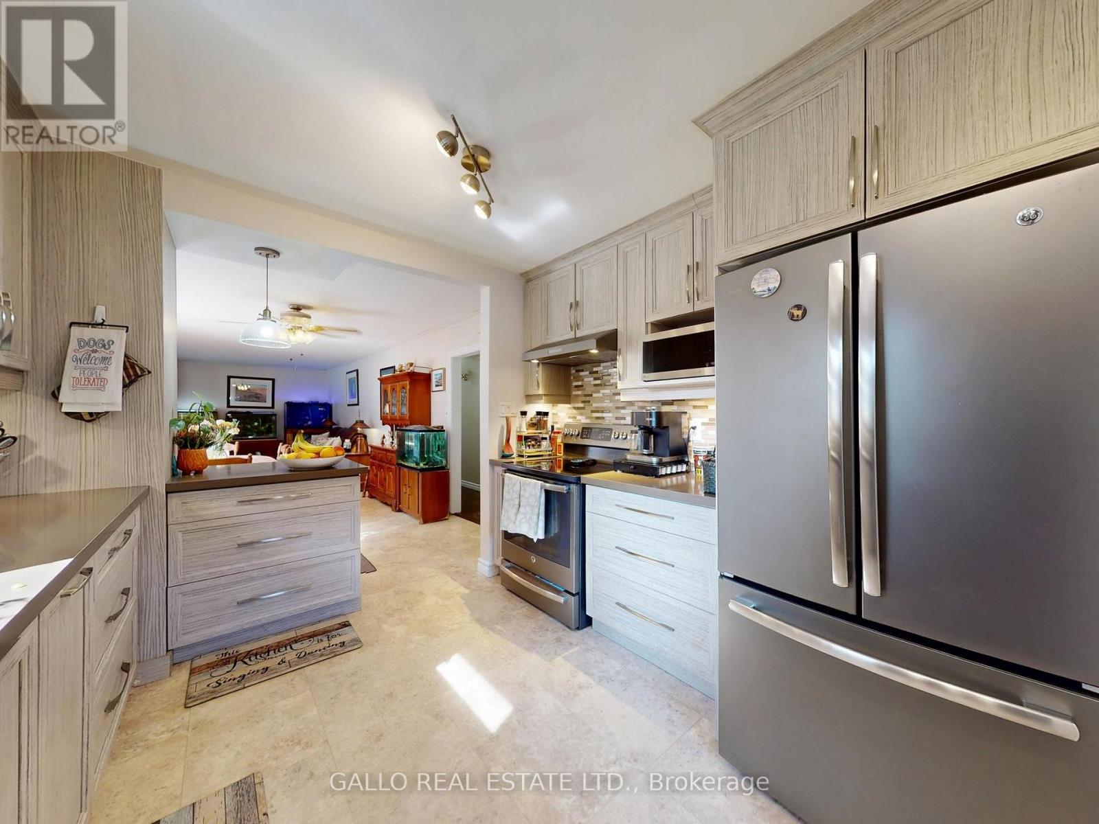 12151 Tenth Line, Whitchurch-Stouffville, Ontario  L4A 6B9 - Photo 6 - N12402067