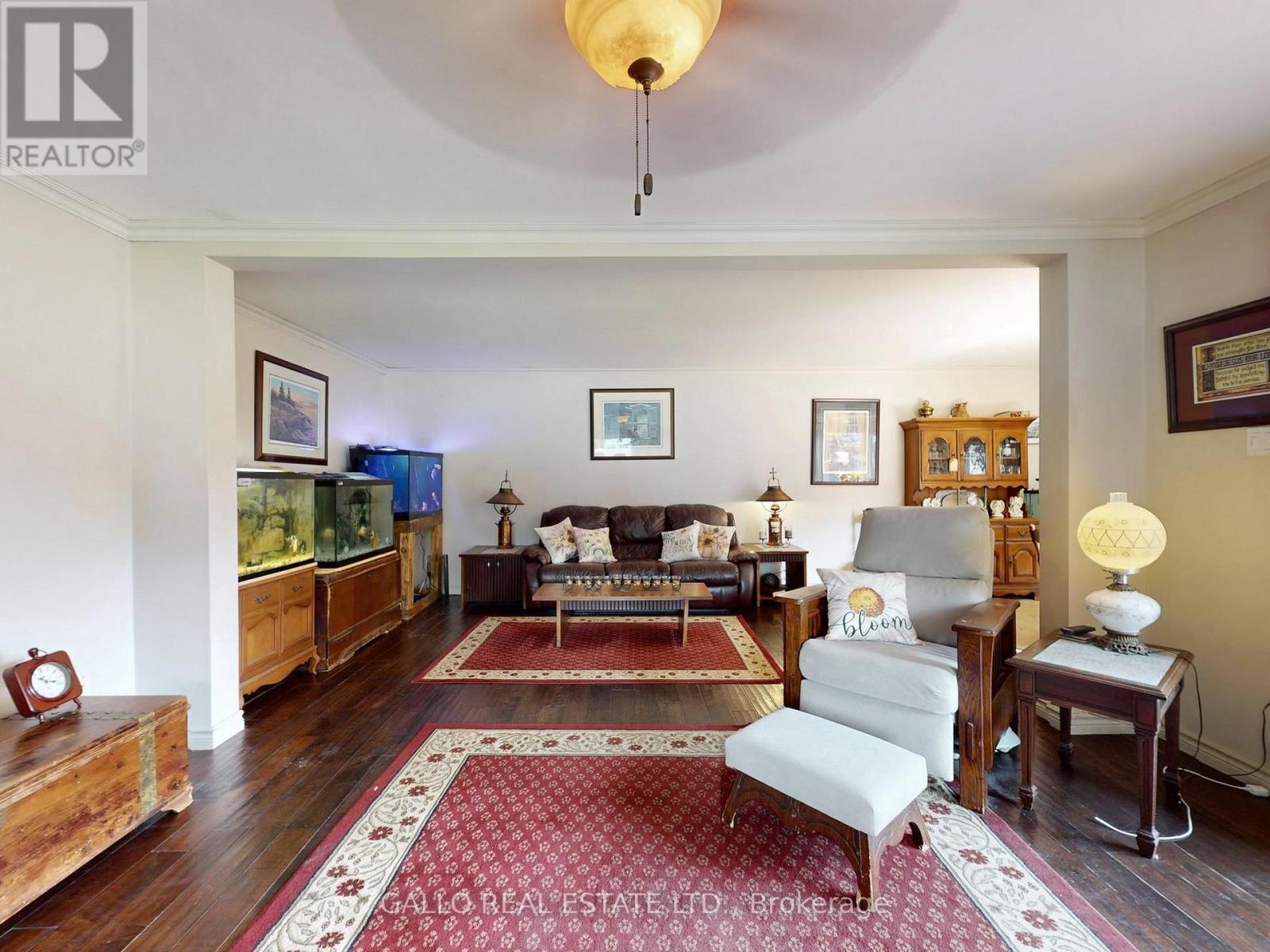 12151 Tenth Line, Whitchurch-Stouffville, Ontario  L4A 6B9 - Photo 9 - N12402067