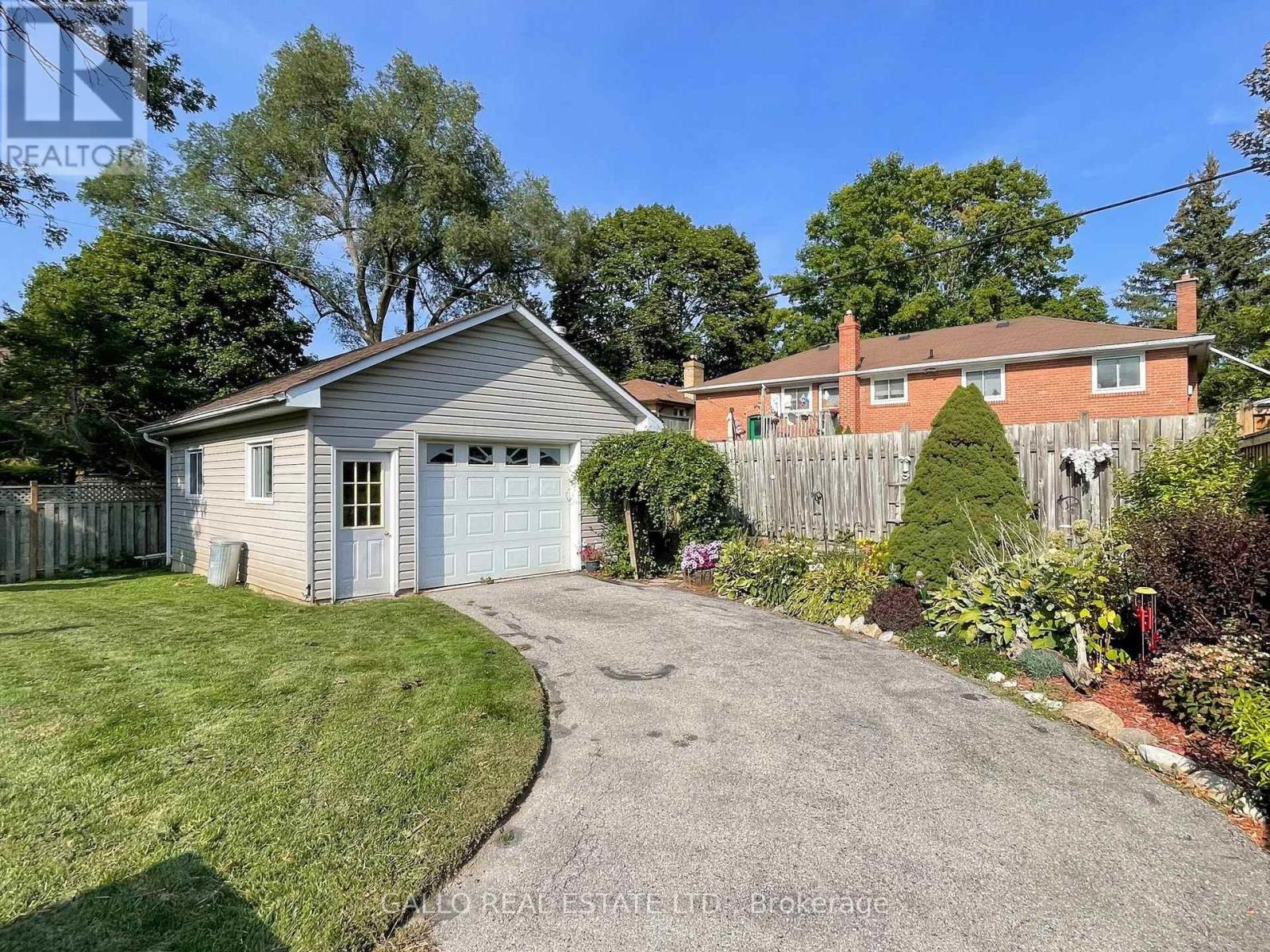 12151 Tenth Line, Whitchurch-Stouffville, Ontario  L4A 6B9 - Photo 3 - N12402067