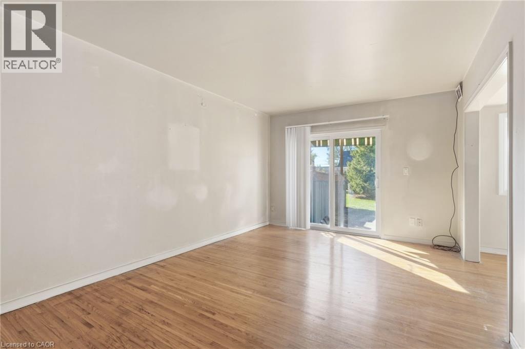 2069 Meadowbrook Road Unit# 10, Burlington, Ontario  L7P 2A3 - Photo 13 - 40779252