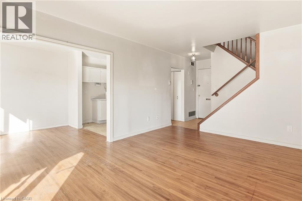 2069 Meadowbrook Road Unit# 10, Burlington, Ontario  L7P 2A3 - Photo 14 - 40779252