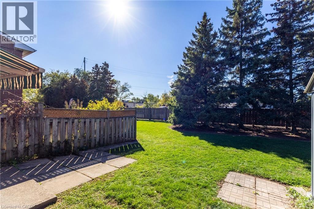 2069 Meadowbrook Road Unit# 10, Burlington, Ontario  L7P 2A3 - Photo 31 - 40779252