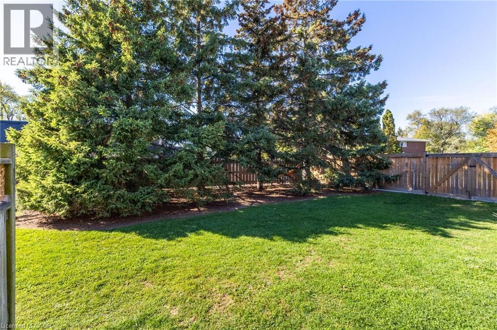 2069 Meadowbrook Road Unit# 10, Burlington, Ontario  L7P 2A3 - Photo 32 - 40779252