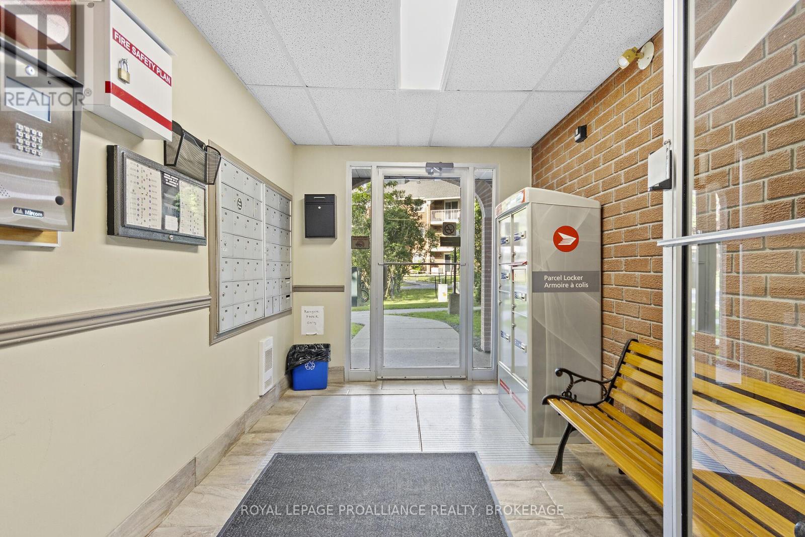101 - 573 Armstrong Road, Kingston (East Gardiners Rd), Ontario  K7M 8J8 - Photo 15 - X12465221