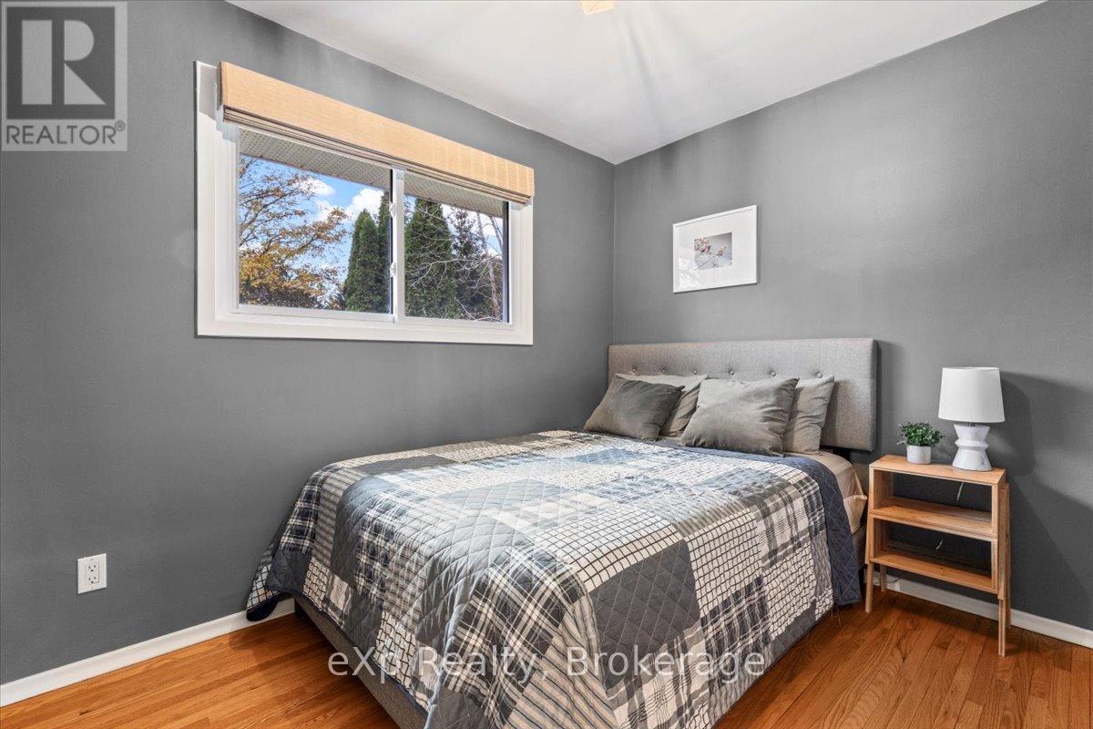 158 6th Avenue, Hanover, Ontario  N4N 2E4 - Photo 17 - X12465158