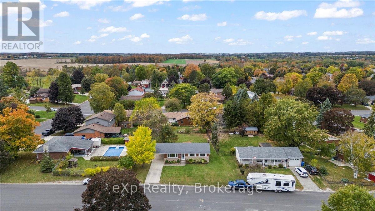 158 6th Avenue, Hanover, Ontario  N4N 2E4 - Photo 26 - X12465158