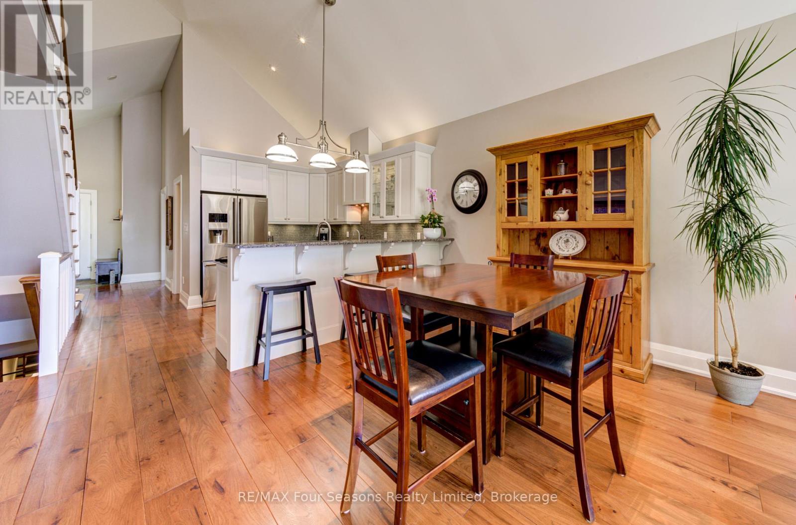 22 - 59 King Street E, Blue Mountains, Ontario  N0H 2P0 - Photo 14 - X12465236