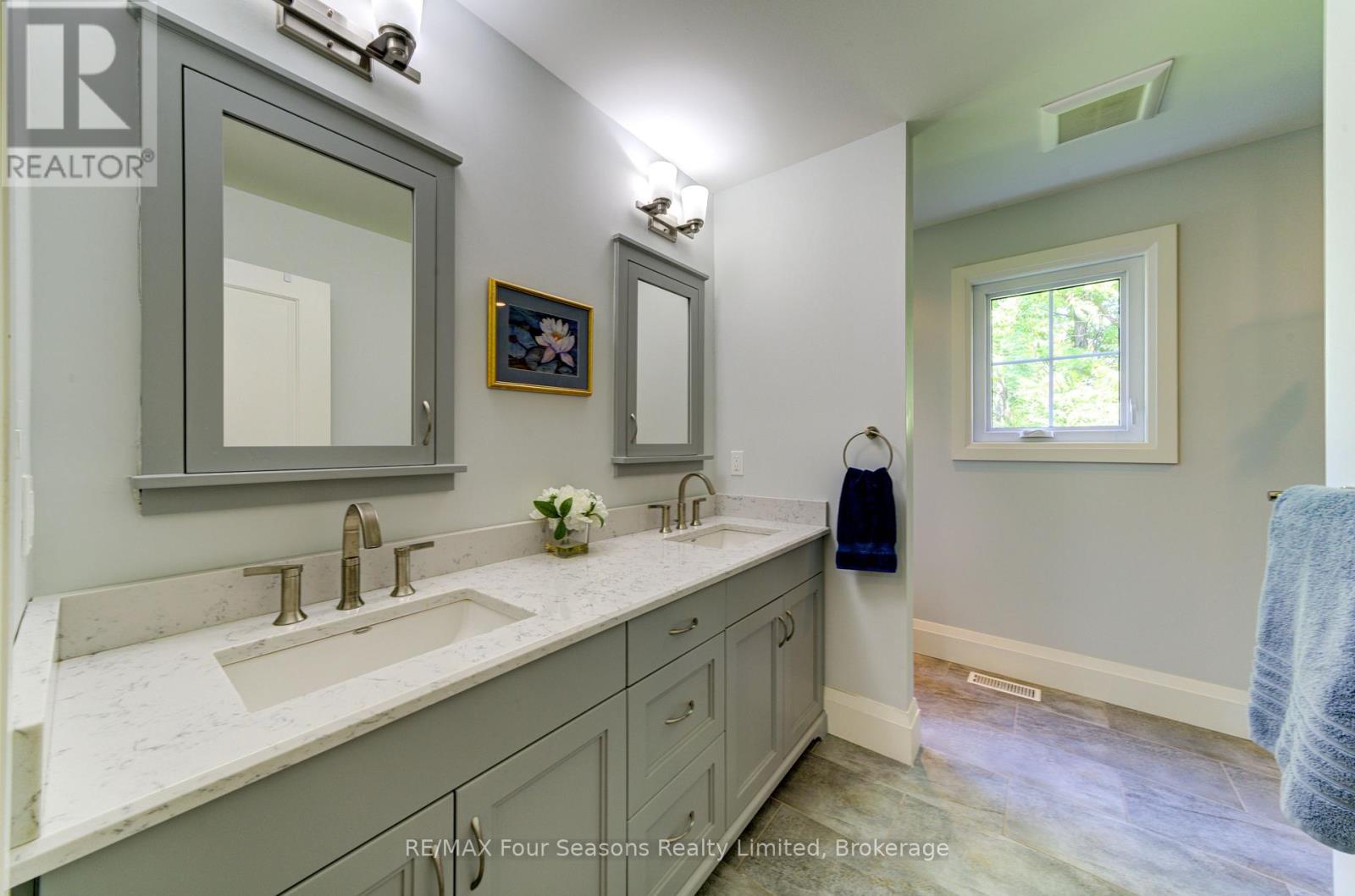 22 - 59 King Street E, Blue Mountains, Ontario  N0H 2P0 - Photo 23 - X12465236
