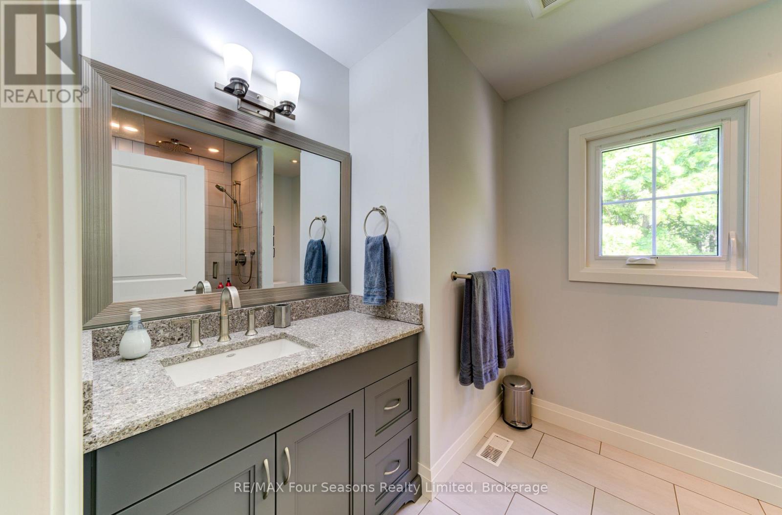 22 - 59 King Street E, Blue Mountains, Ontario  N0H 2P0 - Photo 29 - X12465236