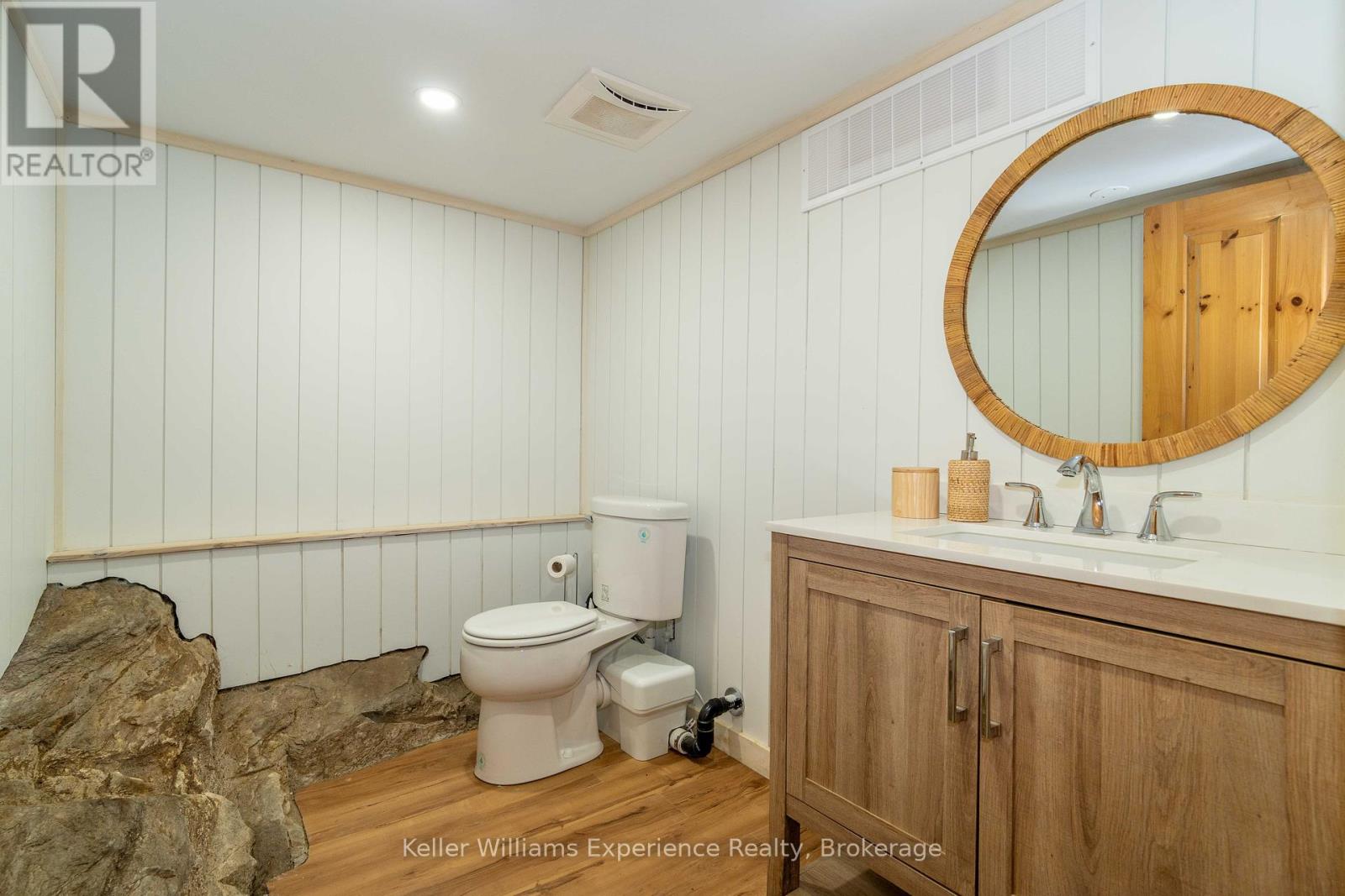 1317 West Lionshead Road, Gravenhurst (Wood (Gravenhurst)), Ontario  N0H 1W0 - Photo 22 - X12465239