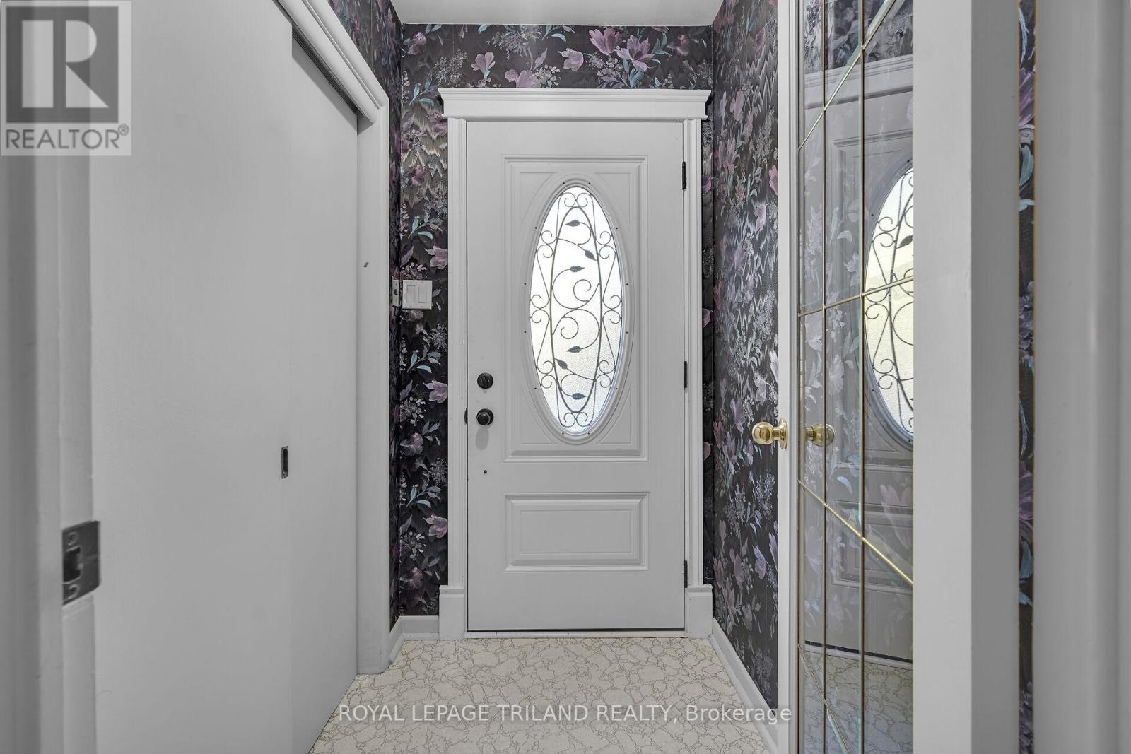 21 Langton Road, London East, Ontario  N5V 2L9 - Photo 3 - X12465170
