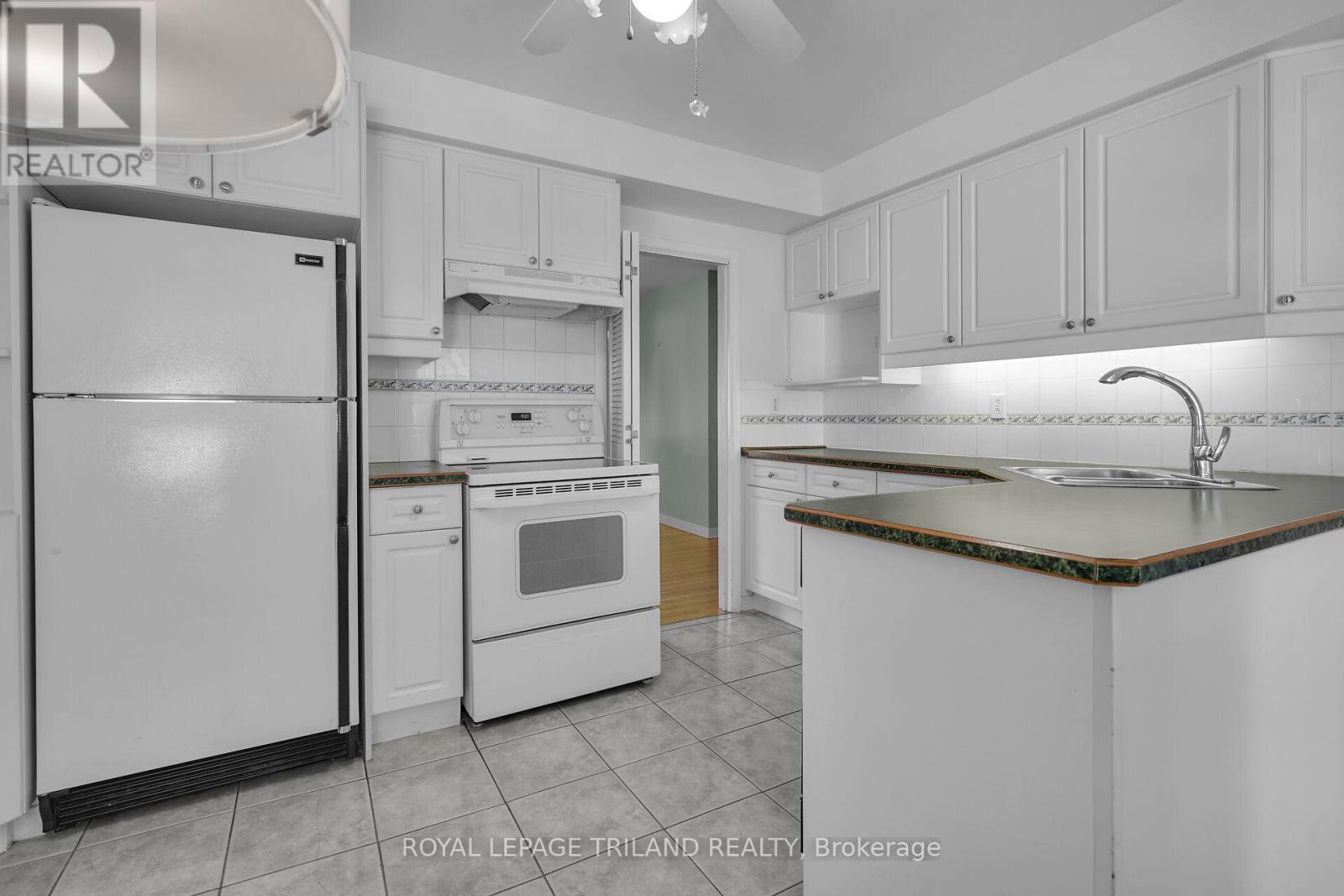 21 Langton Road, London East, Ontario  N5V 2L9 - Photo 5 - X12465170