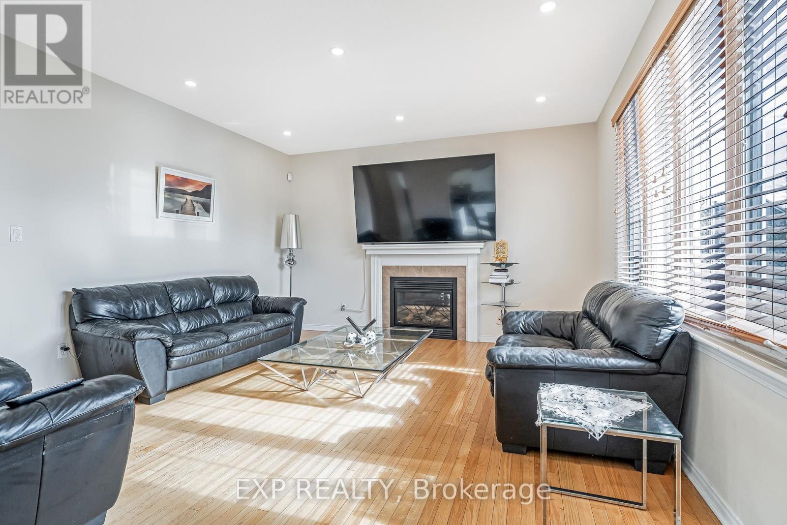 423 Dundonald Drive, Ottawa, Ontario  K2J 0G9 - Photo 11 - X12465195