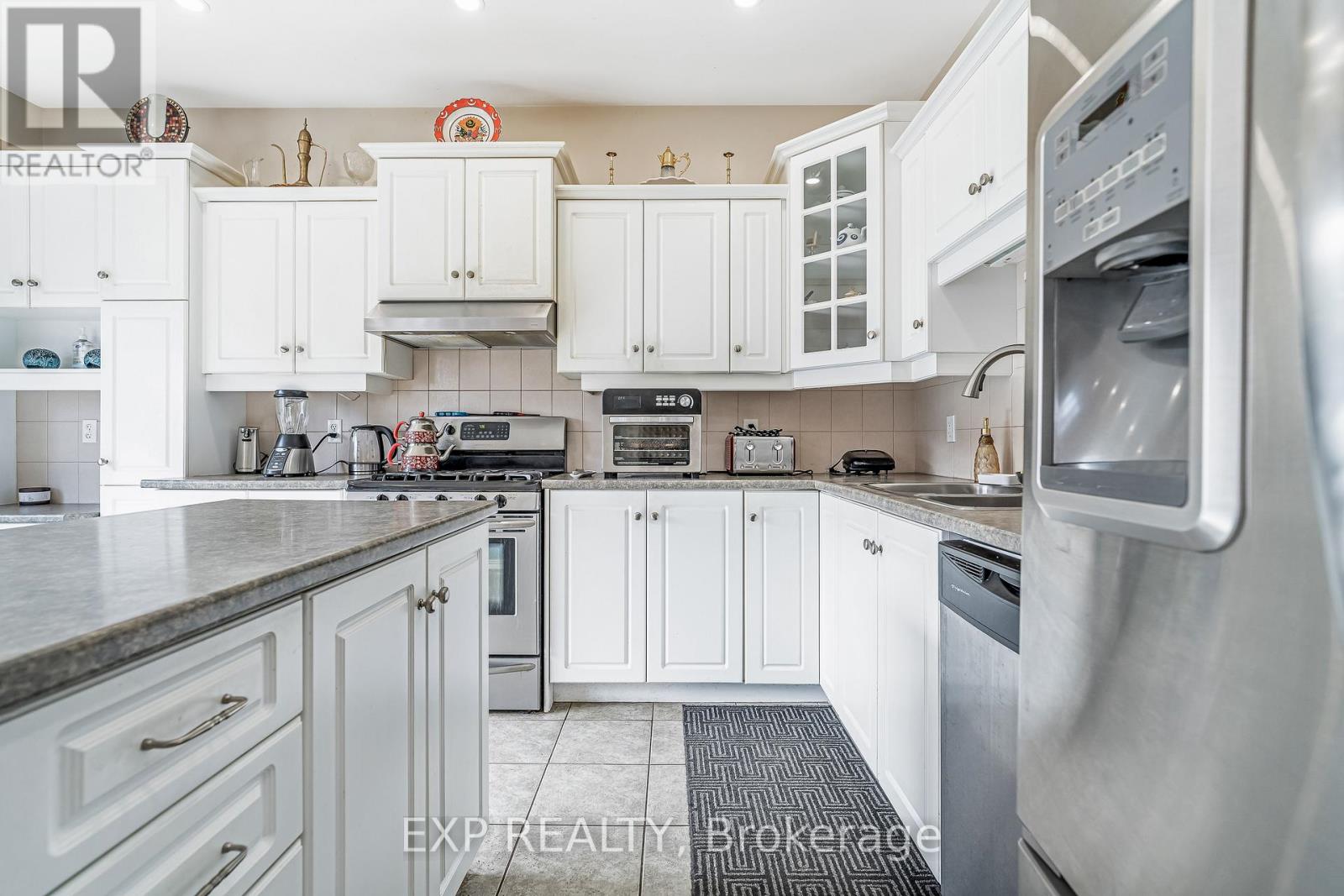 423 Dundonald Drive, Ottawa, Ontario  K2J 0G9 - Photo 15 - X12465195