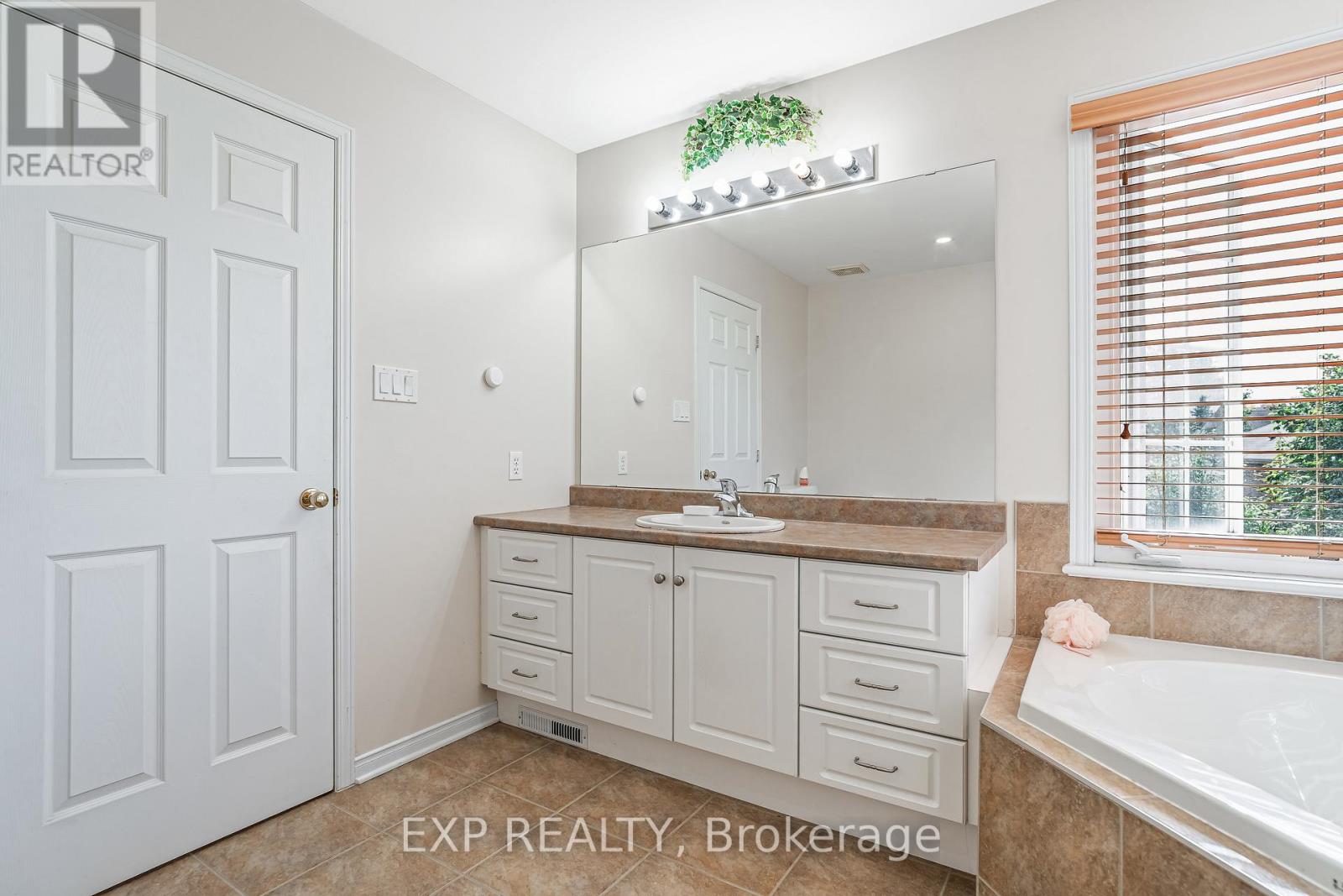 423 Dundonald Drive, Ottawa, Ontario  K2J 0G9 - Photo 31 - X12465195