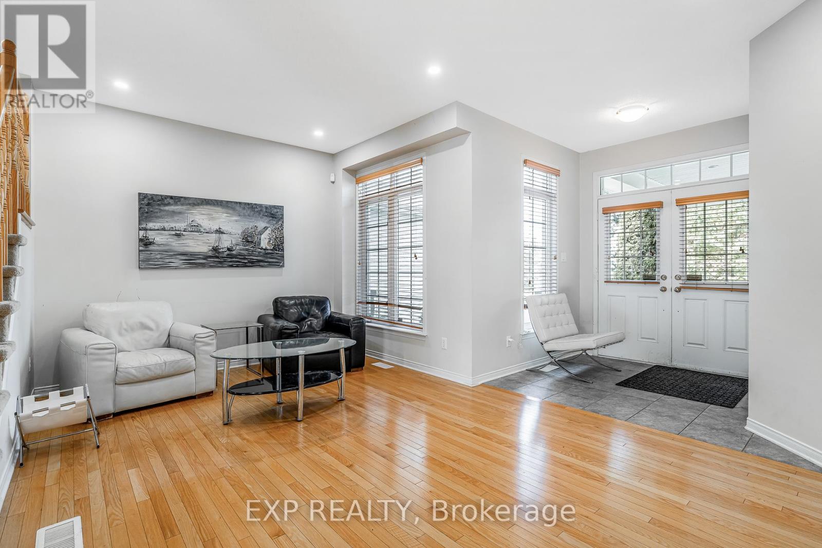 423 Dundonald Drive, Ottawa, Ontario  K2J 0G9 - Photo 4 - X12465195