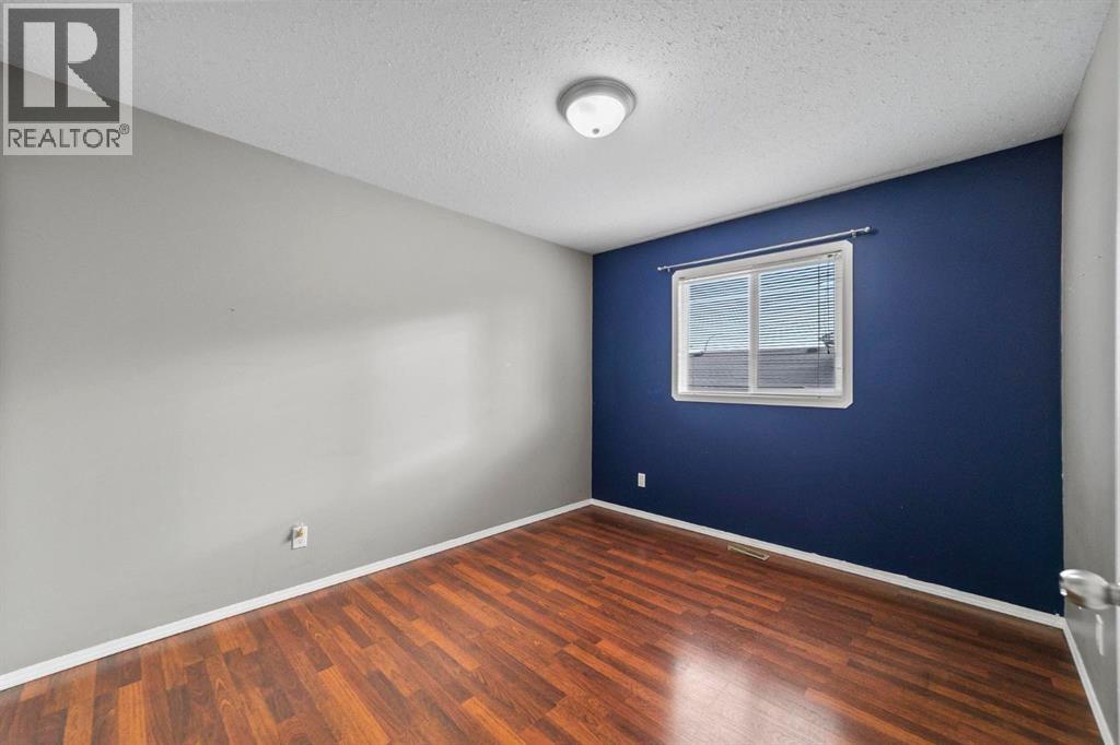 24 Elliott Drive, Camrose, Alberta  T4V 4V6 - Photo 12 - A2263763