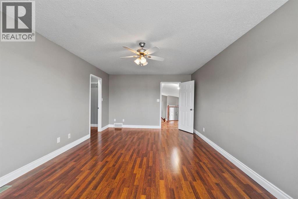 24 Elliott Drive, Camrose, Alberta  T4V 4V6 - Photo 16 - A2263763