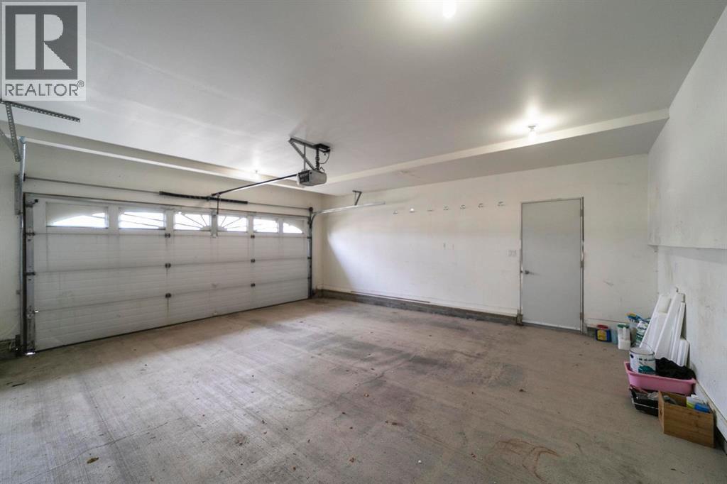 24 Elliott Drive, Camrose, Alberta  T4V 4V6 - Photo 30 - A2263763