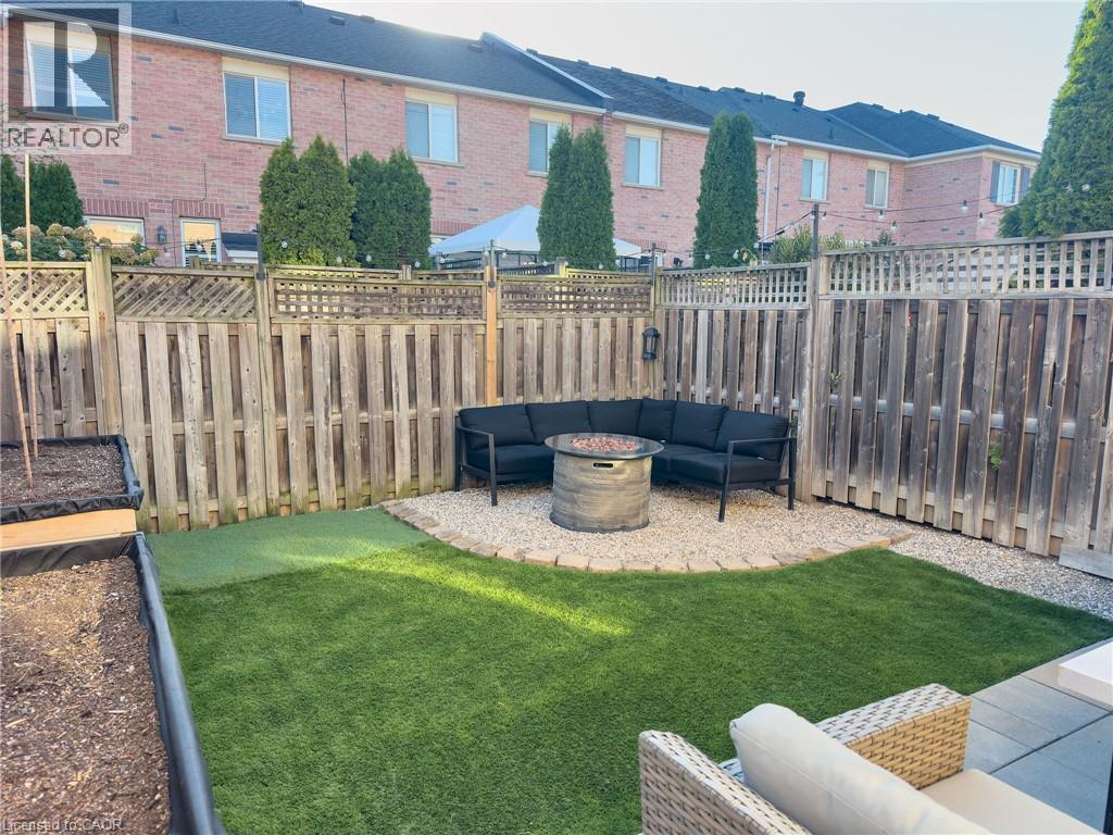 2511 Boros Road Unit# 11, Burlington, Ontario  L7M 5B2 - Photo 5 - 40779137