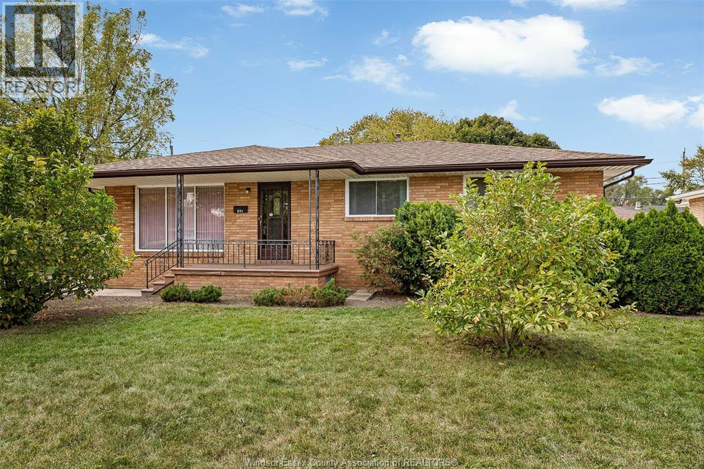 MLS# 25026291: 891 FRANK AVENUE, Windsor, Canada