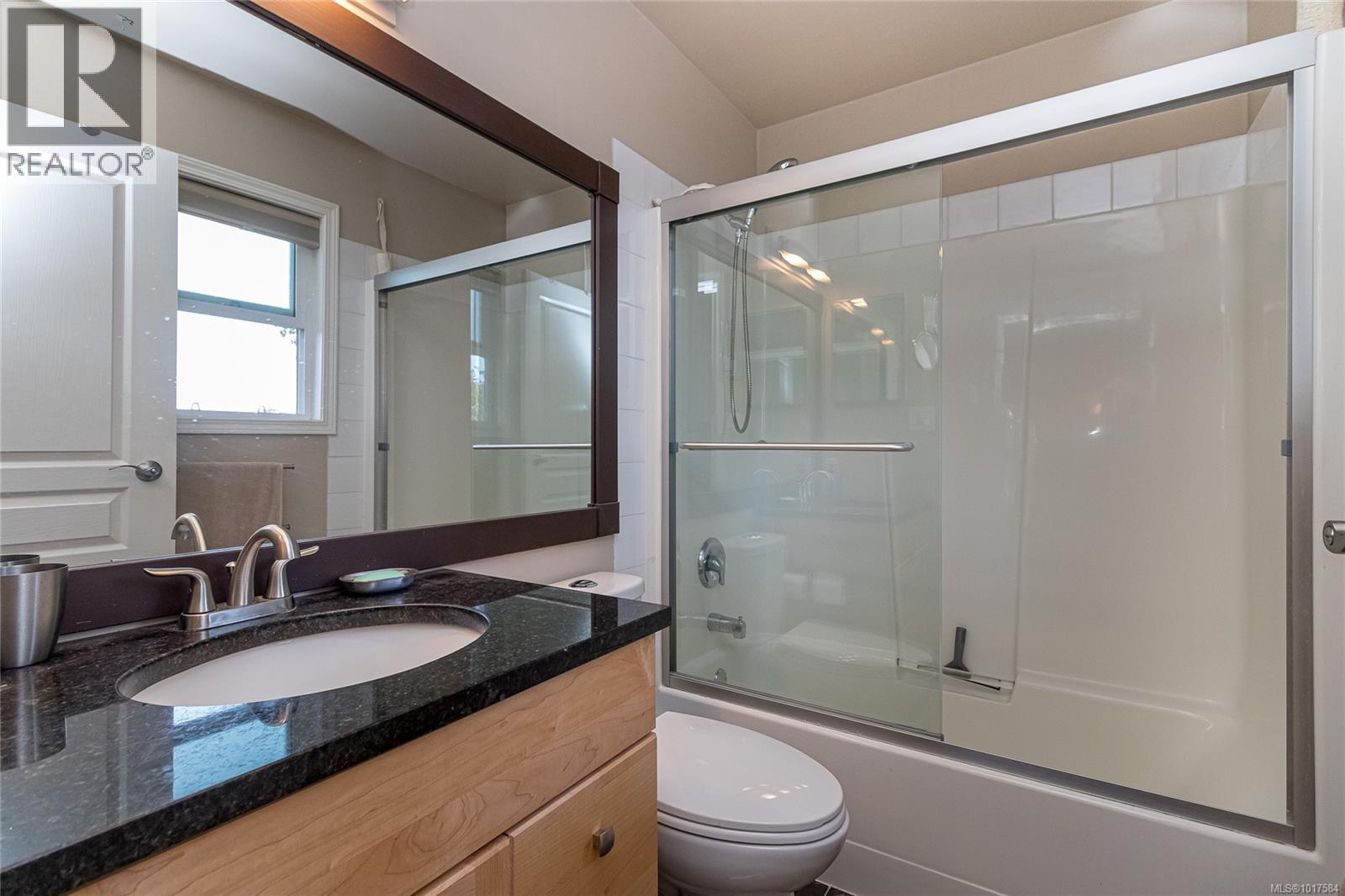 999 Admirals Rd, Esquimalt, British Columbia  V9A 2P1 - Photo 23 - 1017584