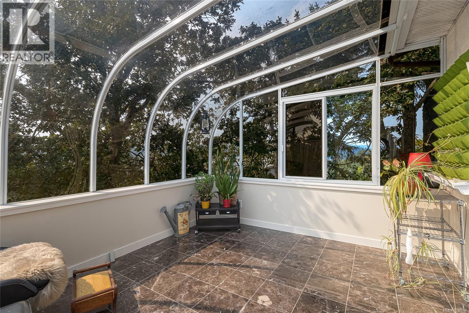 999 Admirals Rd, Esquimalt, British Columbia  V9A 2P1 - Photo 29 - 1017584