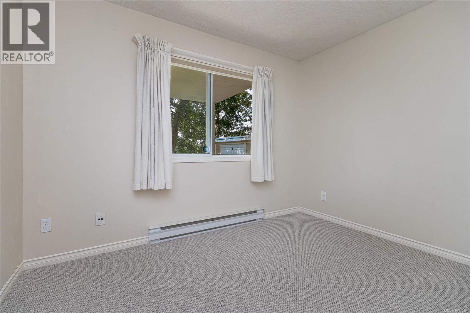 999 Admirals Rd, Esquimalt, British Columbia  V9A 2P1 - Photo 45 - 1017584