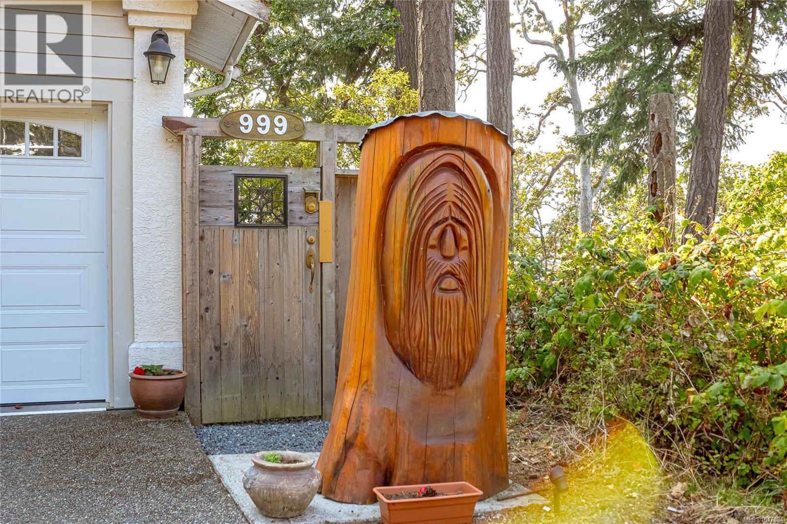 999 Admirals Rd, Esquimalt, British Columbia  V9A 2P1 - Photo 56 - 1017584