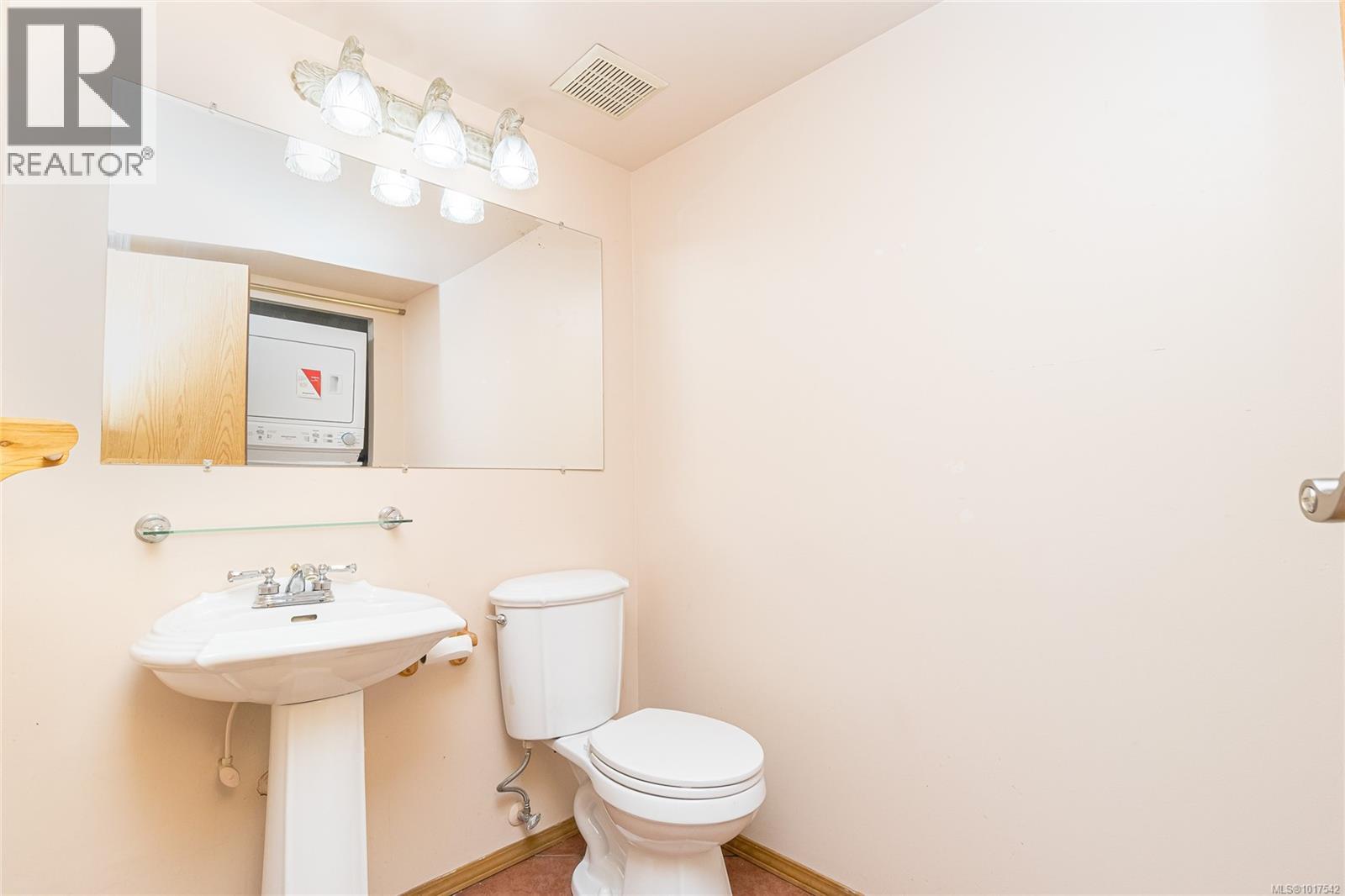 512 75 Gorge Rd W, Saanich, British Columbia V9A 7A9 - Photo 15 - 1017542